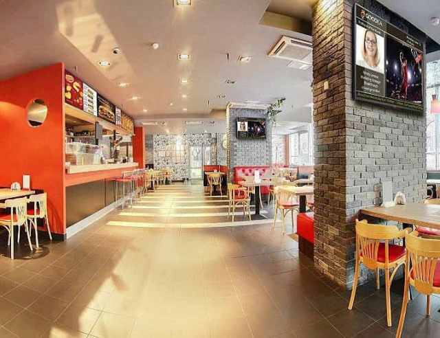 Рішення систем інфопанелей для закладів відпочинку